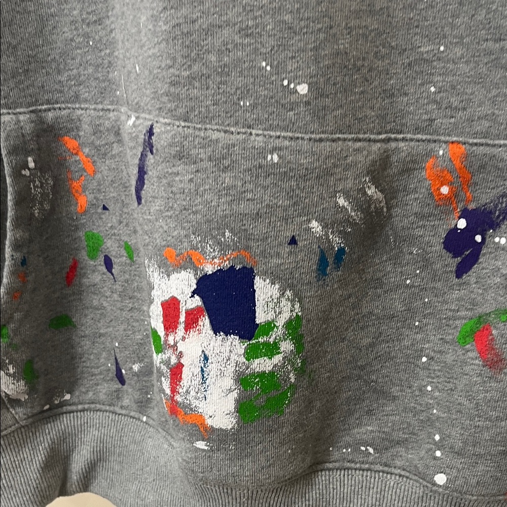 Gray Gallery Graphic Hoodie - Picture 5 of 6